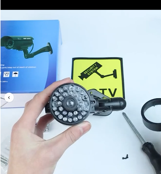 1pc Solar Powered Dummy Security Camera, Anti-Theft & Anti-Burglar, Slightly Waterproof, Red LED Light Blinking, Eversky